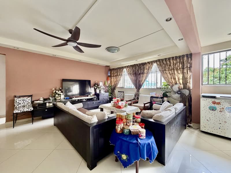 For Sale - 531 Hougang Avenue 6