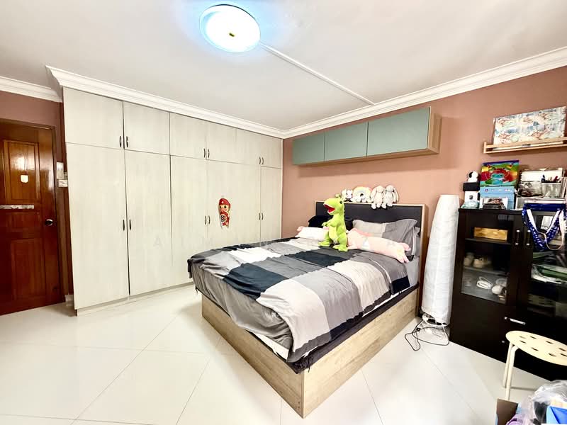 531 Hougang Avenue 6 HDB Flat For Sale at S$ 760,000 | PropertyGuru Singapore - Bedroom