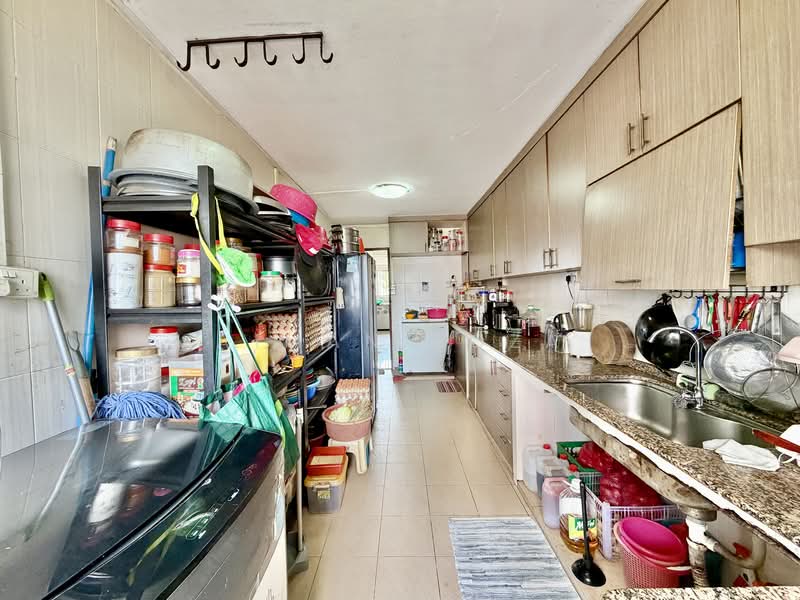 531 Hougang Avenue 6 HDB Flat For Sale at S$ 760,000 | PropertyGuru Singapore - Kitchen