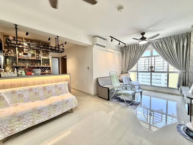 409C Northshore Drive, 409C Northshore Drive, 3 Bedrooms, 1,206 sqft, HDB Flat For Sale, by Kenneth Yeo, 500101140 - Living Room - PropertyGuru.com.sg