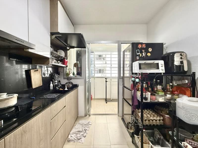 409C Northshore Drive, 409C Northshore Drive, 3 Bedrooms, 1,206 sqft, HDB Flat For Sale, by Kenneth Yeo, 500101140 - Kitchen - PropertyGuru.com.sg