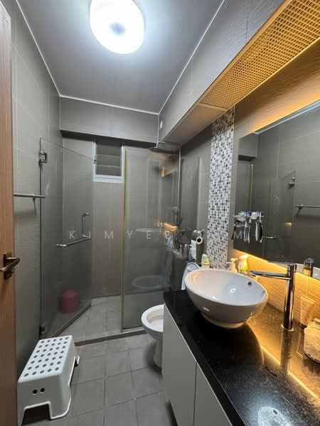 273B Punggol Place HDB Flat For Sale at S$ 730,000 | PropertyGuru Singapore - Bathroom