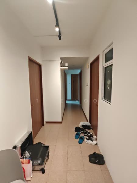Queens, 16 Stirling Road, Room Rental, 200 sqft, Condominium For Rent, by Steve Voon, 500101145 - Corridor - PropertyGuru.com.sg