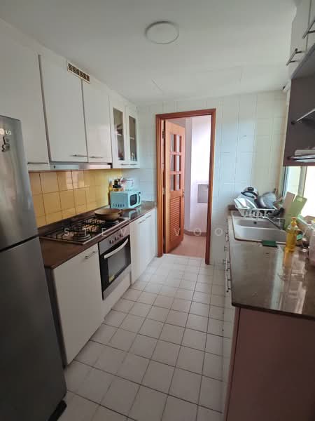 Queens, 16 Stirling Road, Room Rental, 200 sqft, Condominium For Rent, by Steve Voon, 500101145 - Kitchen - PropertyGuru.com.sg