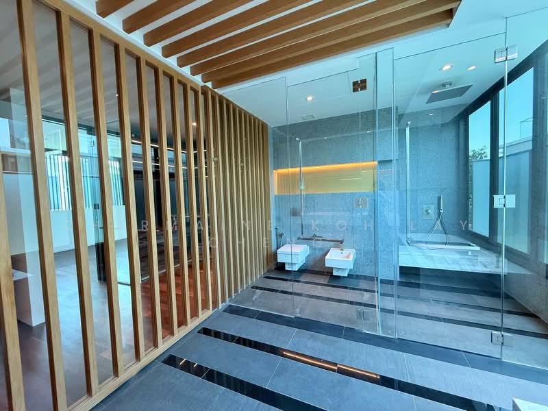 Ocean Drive, Ocean Drive, 5 Bedrooms, 8,000 sqft, Detached House For Rent, by CHERMAINE Koh Lay Cheng, 500101151 - Bathroom - PropertyGuru.com.sg