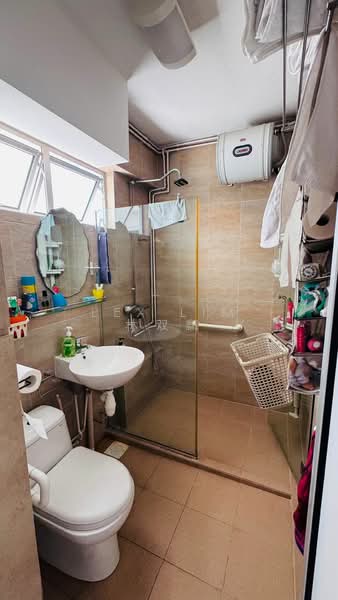 846 Sims Avenue, 846 Sims Avenue, 3 Bedrooms, 1,528 sqft, HDB Flat For Sale, by Lex Lim 林双麟, 500101154 - Bathroom - PropertyGuru.com.sg