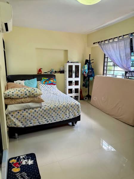 504A Montreal Drive HDB Flat For Sale at S$ 770,000 | PropertyGuru Singapore - Bedroom