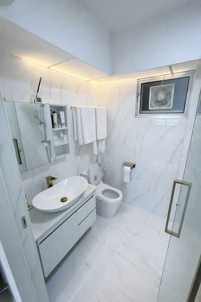 228A Ang Mo Kio Street 23 HDB Flat For Sale at S$ 1,350,000 | PropertyGuru Singapore - Bathroom