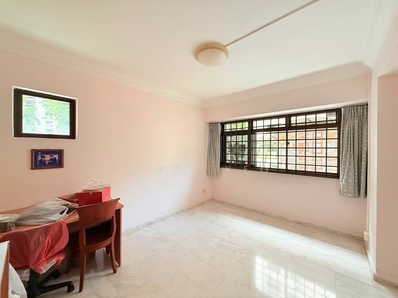 512 Serangoon North Avenue 4 HDB Flat For Sale at S$ 850,000 | PropertyGuru Singapore - Bedroom