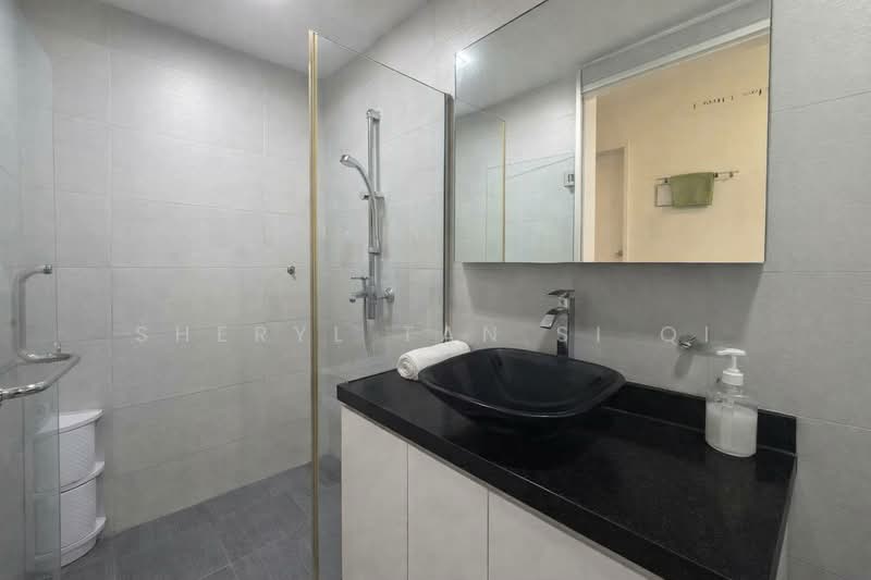 The Hillside Condominium For Sale at S$ 2,799,999 | PropertyGuru Singapore - Bathroom