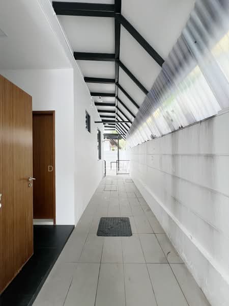 District 19. Rare Sea View 3-Storey Detached Landed House for Rent, Ponggol Twenty-Fourth Ave, 7 Bedrooms, 4,500 sqft, Detached House For Rent, by Dexter Tan, 500101183 - Corridor - PropertyGuru.com.sg