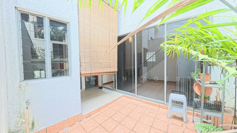 D'Manor Detached House For Sale at S$ 2,800,000 | PropertyGuru Singapore - Yard Area