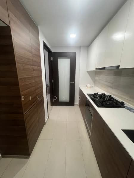 The Brownstone, 160 Canberra Drive, 3 Bedrooms, 990 sqft, Executive Condominium For Rent, by Binson Chow, 500101190 - Kitchen - PropertyGuru.com.sg