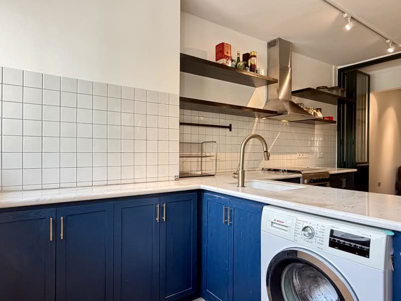 214 Serangoon Avenue 4 HDB Flat For Sale at S$ 600,000 | PropertyGuru Singapore - Kitchen