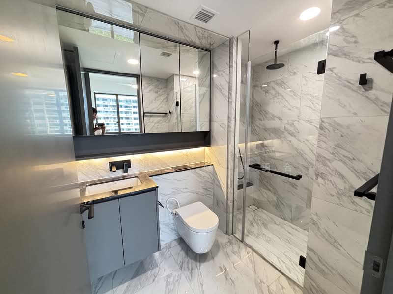 The Landmark, 173 Chin Swee Road, 2 Bedrooms, 678 sqft, Condominium For Rent, by Eric Lim 林勇合, 500101196 - Bathroom - PropertyGuru.com.sg