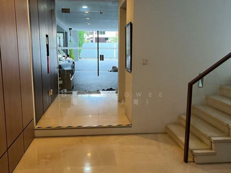 ⭐️6 Car Park Basement 6 Ensuite with Entertainment ⭐️Call Davidgwee 81394988 Now! Detached House For Sale at S$ 19,588,000 | PropertyGuru Singapore - Entrance