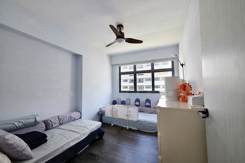 Tampines Street 61 HDB Flat For Sale at S$ 948,000 | PropertyGuru Singapore - Bedroom