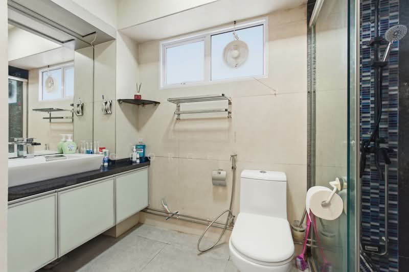 167 Hougang Avenue 1 HDB Flat For Sale at S$ 800,000 | PropertyGuru Singapore - Bathroom