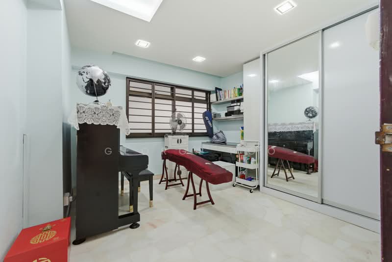 167 Hougang Avenue 1 HDB Flat For Sale at S$ 800,000 | PropertyGuru Singapore - Interior