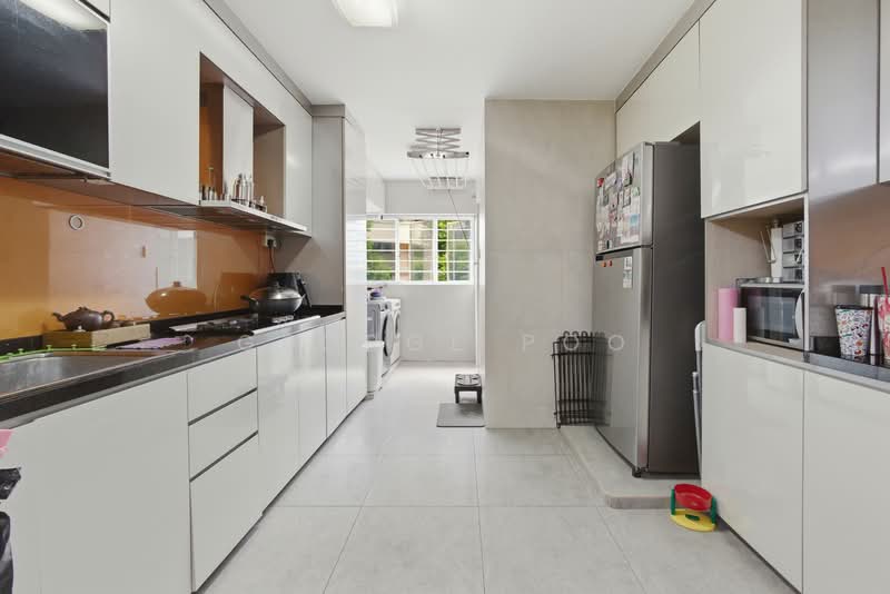 167 Hougang Avenue 1 HDB Flat For Sale at S$ 800,000 | PropertyGuru Singapore - Kitchen
