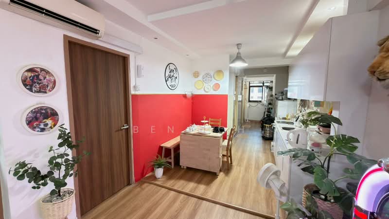 2 Beach Road HDB Flat For Sale at S$ 505,000 | PropertyGuru Singapore - Interior