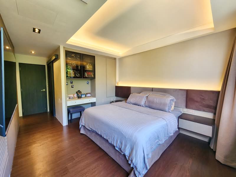 Grande Vista Condominium For Sale at S$ 2,380,000 | PropertyGuru Singapore - Master Bedroom