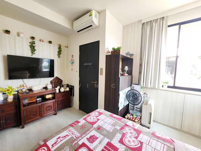 Grande Vista Condominium For Sale at S$ 2,380,000 | PropertyGuru Singapore - Common bedroom 2