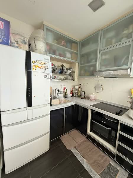 City Regency Apartment For Sale at S$ 1,715,000 | PropertyGuru Singapore - Kitchen