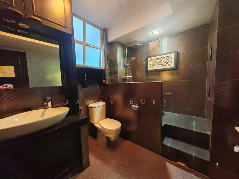 Laguna Green Condominium For Sale at S$ 1,888,000 | PropertyGuru Singapore - Bathroom