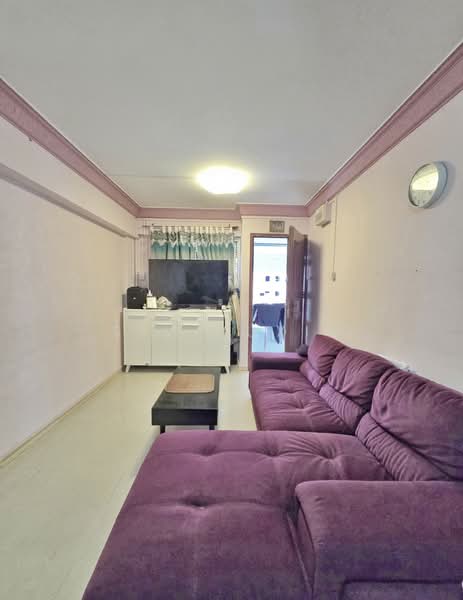 269A Queen Street HDB Flat For Sale at S$ 599,000 | PropertyGuru Singapore - Living Room