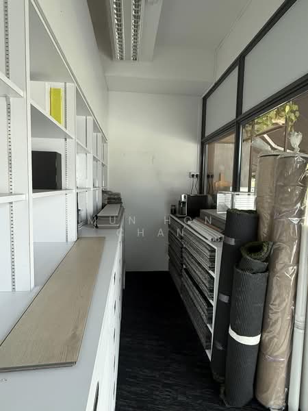 UB. One, 81 Ubi Avenue 4, 1,313 sqft, Light Industrial (B1) For Sale, by Mun Hon Chan, 500101267 - Interior - CommercialGuru.com.sg