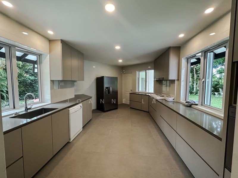 For Rent - ✪ QUEEN ASTRID GARDEN ✪ RENOVATED CHARMING GOOD CLASS BUNGALOW WITH BIG GARDEN