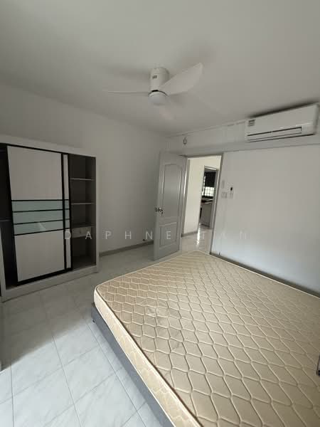 715 Jurong West Street 71, 715 Jurong West Street 71, Room Rental, 172 sqft, HDB Flat For Rent, by Daphne Tan, 500101279 - Bedroom - PropertyGuru.com.sg