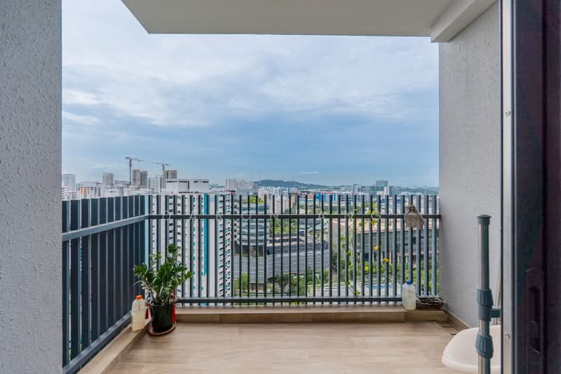 Cheap and Undervalued, High Rental Yield, High Floor, Right Beside Jurong East MRT, , 1 Bedroom, 474 sqft, Condominium For Sale, by Daron Ang, 500101281 - Balcony - PropertyGuru.com.sg