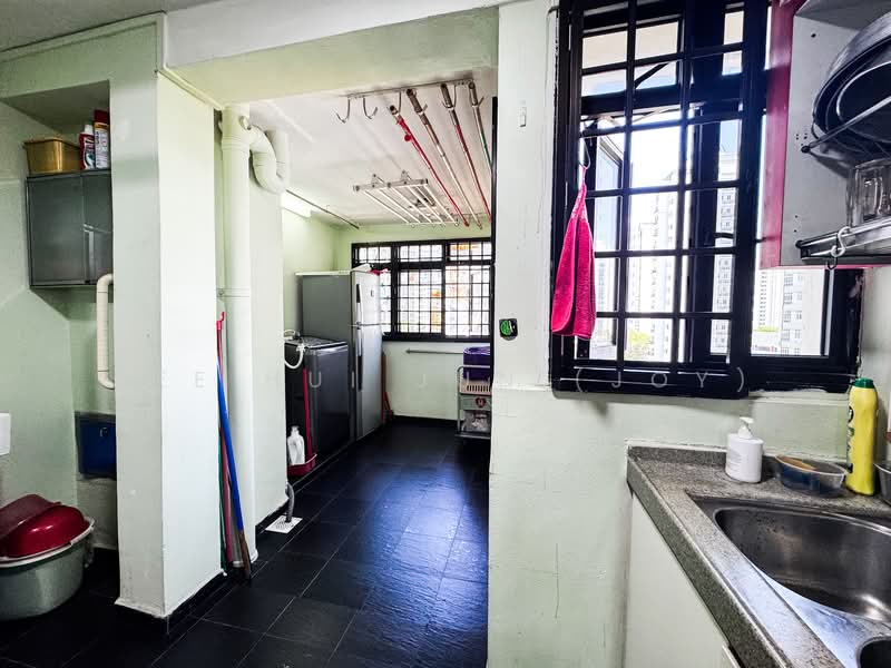 14 Kampong Arang Road HDB Flat For Sale at S$ 818,888 | PropertyGuru Singapore - Upgraded with utility room