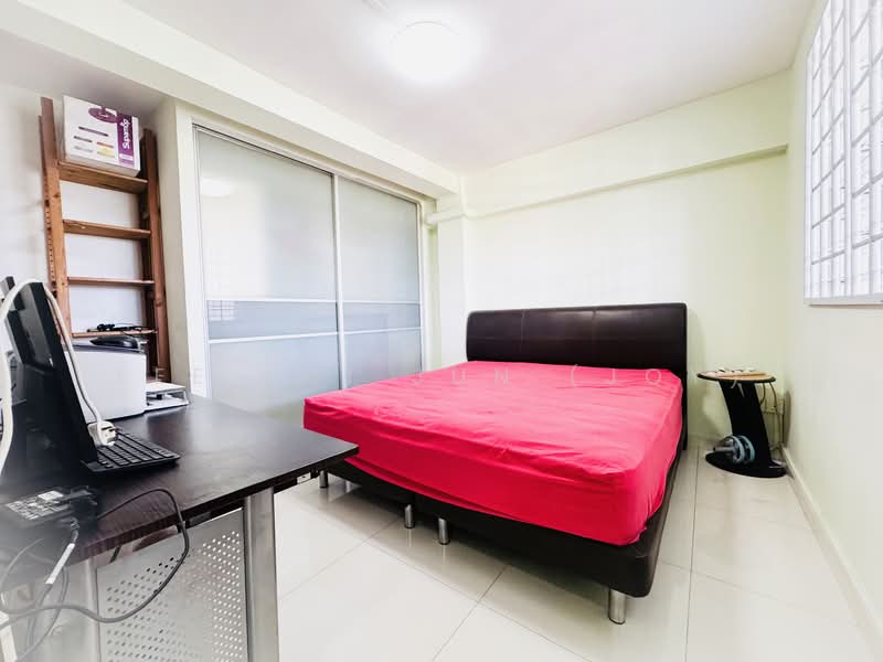 14 Kampong Arang Road HDB Flat For Sale at S$ 818,888 | PropertyGuru Singapore - Room separated by recess area - privacy 