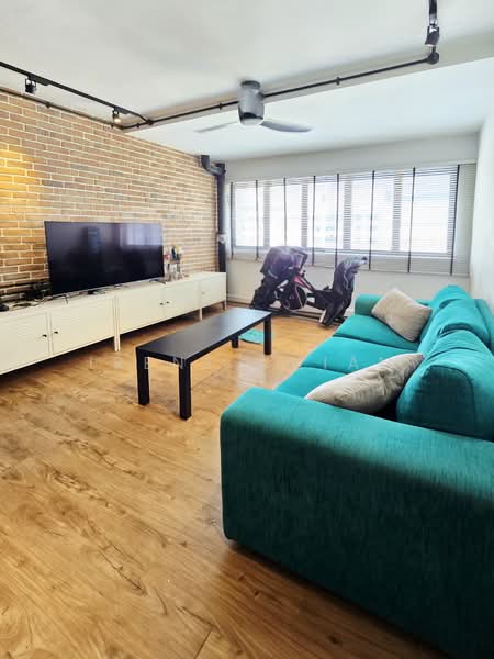 553 Pasir Ris Street 51, 553 Pasir Ris Street 51, 3 Bedrooms, 1,324 sqft, HDB Flat For Sale, by Irene Chiam, 500101288 - Living Room - PropertyGuru.com.sg
