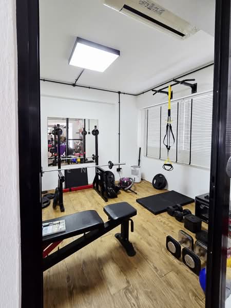 553 Pasir Ris Street 51, 553 Pasir Ris Street 51, 3 Bedrooms, 1,324 sqft, HDB Flat For Sale, by Irene Chiam, 500101288 - Gym - PropertyGuru.com.sg