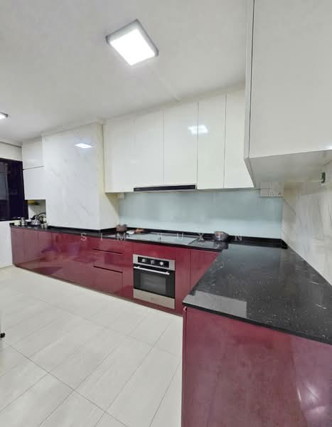 452 Hougang Avenue 10 HDB Flat For Sale at S$ 638,000 | PropertyGuru Singapore - Kitchen
