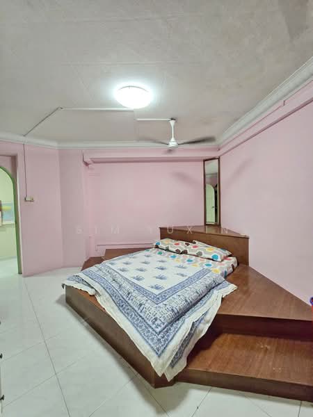 452 Hougang Avenue 10 HDB Flat For Sale at S$ 638,000 | PropertyGuru Singapore - Bedroom