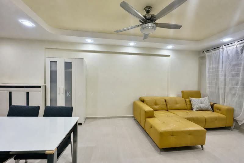 673B Edgefield Plains, 673B Edgefield Plains, 3 Bedrooms, 969 sqft, HDB Flat For Sale, by Kavin Kuah, 500101297 - Living Room - PropertyGuru.com.sg