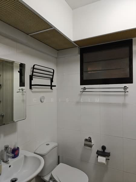 293D Compassvale Crescent HDB Flat For Sale at S$ 750,000 | PropertyGuru Singapore - Bathroom