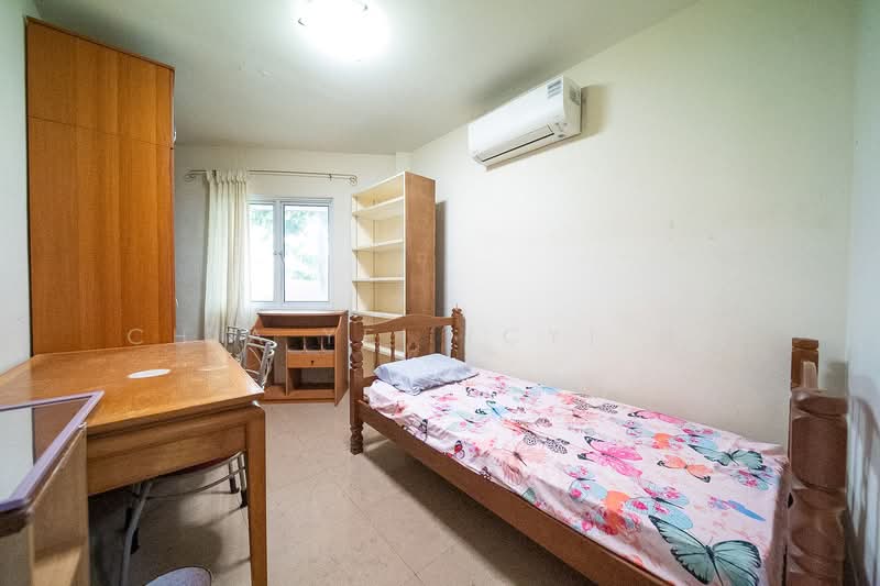 Freehold Corner Terrace Upper Thomson Near Mayflower MRT, , 10+ Bedrooms, 6,500 sqft, Corner Terrace For Sale, by Chia Yei (CY) 佳业, 500101307 - Bedroom - PropertyGuru.com.sg