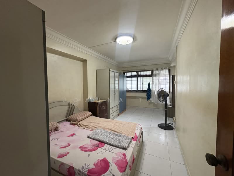 611 Woodlands Ring Road HDB Flat For Sale at S$ 550,000 | PropertyGuru Singapore - Bedroom