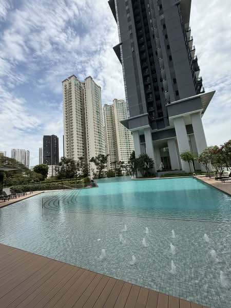 Stirling Residences, 25 Stirling Road, 1 Bedroom, 441 sqft, Condominium For Rent, by Adrienna Siew, 500101336 - Exterior - PropertyGuru.com.sg