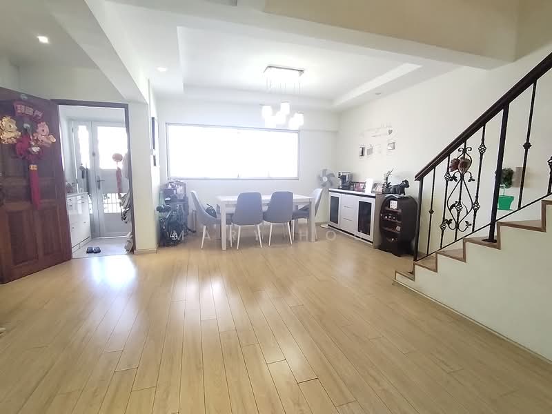 469 Jurong West Street 41 HDB Flat For Sale at S$ 920,000 | PropertyGuru Singapore - Dining Room