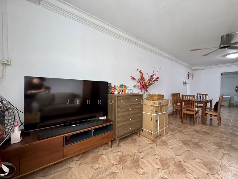 104 Woodlands Street 13 HDB Flat For Sale at S$ 540,000 | PropertyGuru Singapore - Living Room
