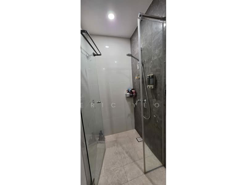 Flamingo Valley, 460 Siglap Road, 3 Bedrooms, 1,389 sqft, Condominium For Rent, by Eric Yeo, 500101356 - Bathroom - PropertyGuru.com.sg