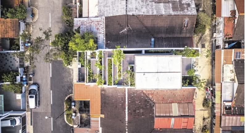 Opera Estate Terraced House For Sale at S$ 5,290,000 | PropertyGuru Singapore - Aerial View of Secret Garden