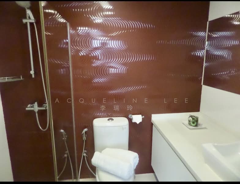 International Plaza, 10 Anson Road, 3 Bedrooms, 1,033 sqft, Apartment For Sale, by Jacqueline Lee 李瑞玲, 500101365 - Bathroom - PropertyGuru.com.sg